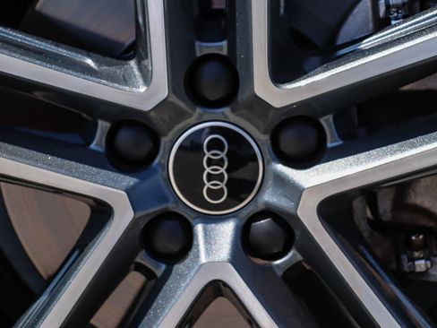 Used 2025 Audi Q5 Premium w/ Convenience Package AWD/4WD image 15