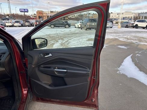 Used 2014 Ford Escape SE w/ Equipment Group 201A image 19