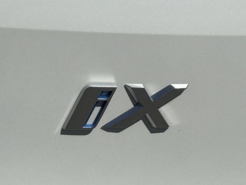 Used 2025 BMW iX xDrive50 image 12