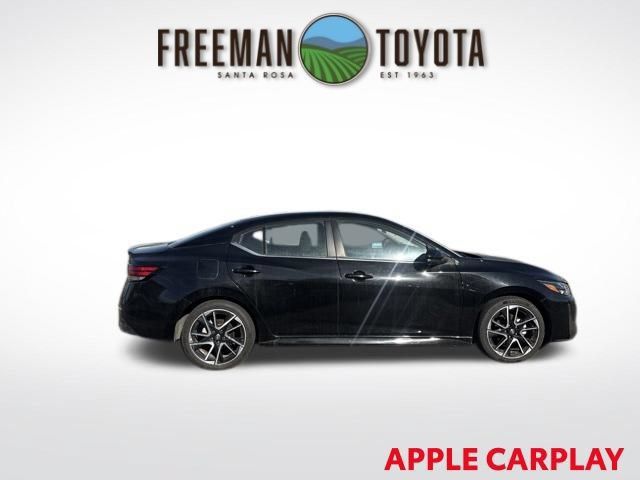 Used 2025 Nissan Sentra SR FWD image 4