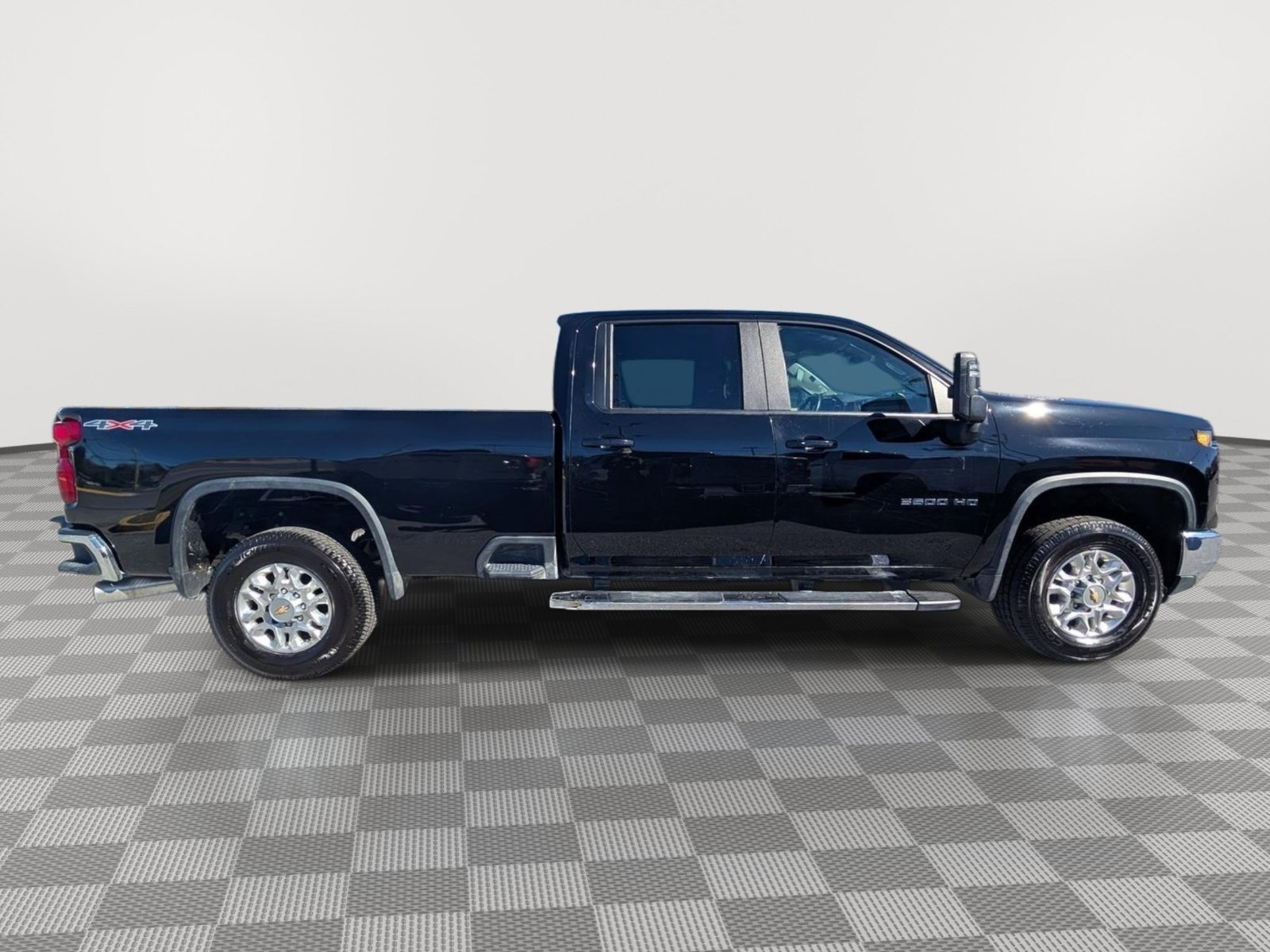 Used 2025 Chevrolet Silverado 3500 LT w/ Safety Package AWD/4WD image 6