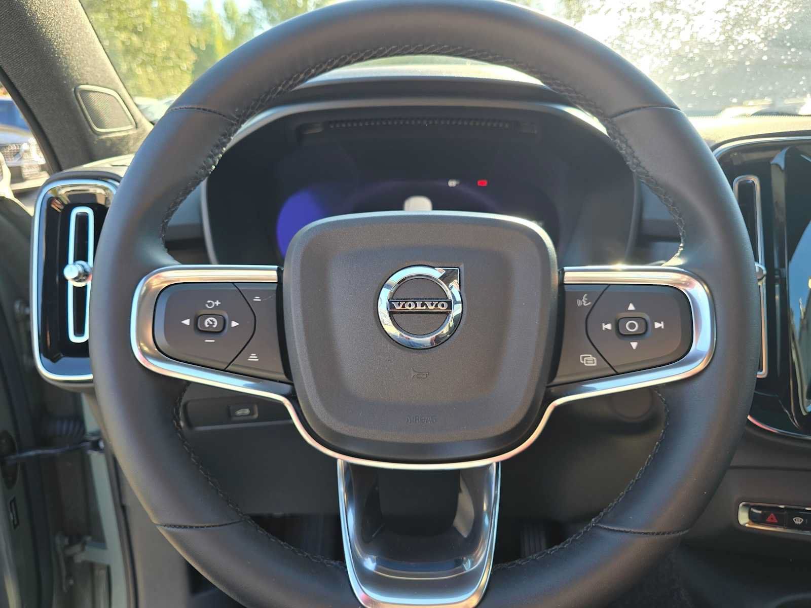 Certified 2023 Volvo C40 P8 Recharge Ultimate w/ Protection Package Premier AWD/4WD image 24