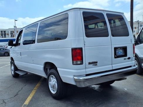Used 2014 Ford E-350 and Econoline 350 XLT RWD image 3