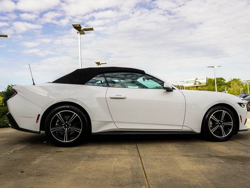 Used 2024 Ford Mustang Premium RWD image 6