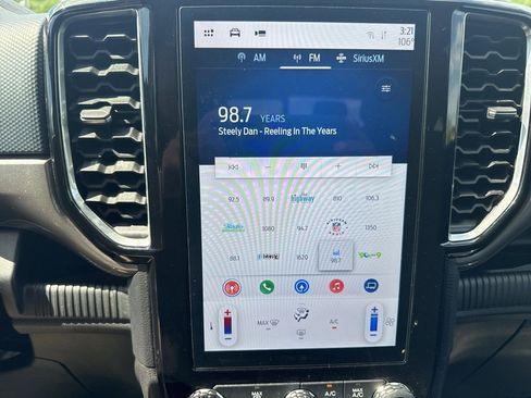 Used 2025 Ford Ranger XLT w/ FX4 Off-Road Package image 16