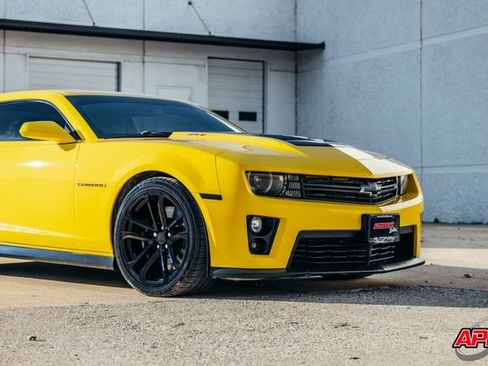 Used 2013 Chevrolet Camaro ZL1 image 12