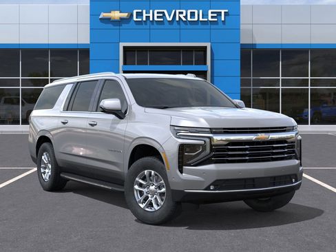 New 2026 Chevrolet Suburban LT image 7