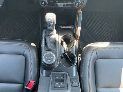 Used 2023 Ford Bronco Badlands w/ Sasquatch Package AWD/4WD image 52
