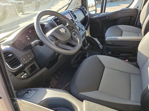 New 2025 RAM ProMaster 1500 w/ Quick Order Package 22G SLT image 2