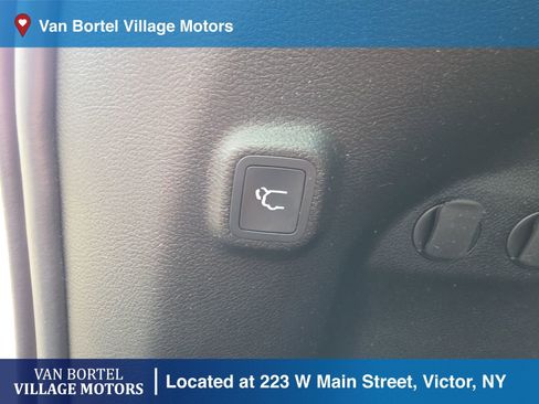 Used 2023 Jeep Cherokee Altitude Lux image 27