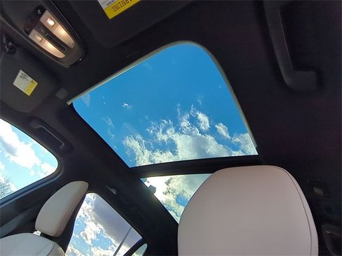 New 2026 Volvo XC90 T8 Plus w/ Protection Package Premier image 10