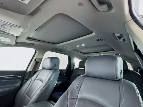 Used 2018 Buick Enclave Premium w/ Experience Buick Package image 15