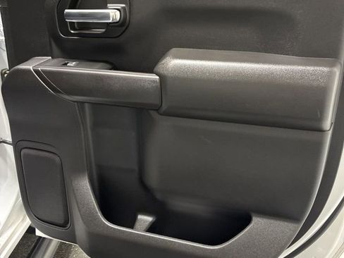 Used 2025 Chevrolet Silverado 2500 Custom w/ Custom Value Package image 25