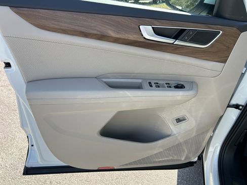 New 2026 Volkswagen Atlas SE image 17