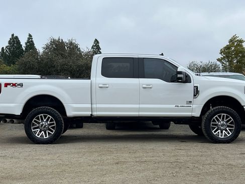 Certified 2019 Ford F250 Lariat image 3