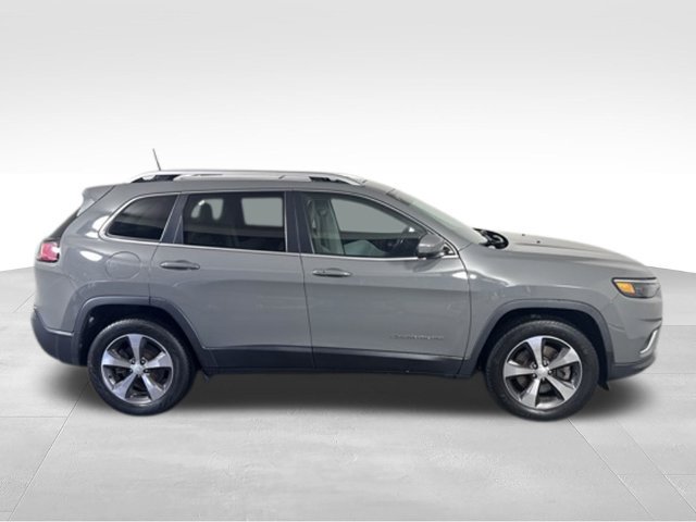 Used 2019 Jeep Cherokee Limited w/ Luxury Group AWD/4WD image 11