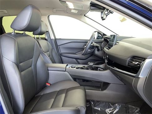 Certified 2024 Nissan Rogue SL image 20