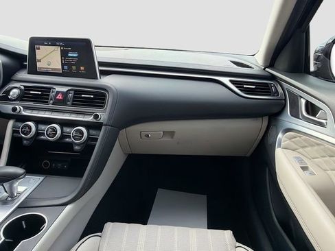Used 2019 Genesis G70 3.3T Advanced w/ Prestige Package image 17