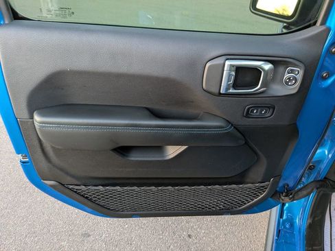 Used 2024 Jeep Wrangler Unlimited Rubicon 4xe image 7