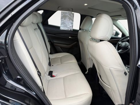 Used 2023 MAZDA CX-30 AWD 2.5 S w/ Premium Package image 18