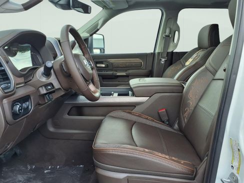 New 2026 RAM 2500 Limited AWD/4WD image 8
