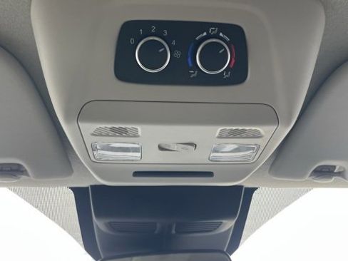 Used 2023 Ford Transit 350 XLT image 23