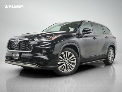Used 2022 Toyota Highlander Platinum