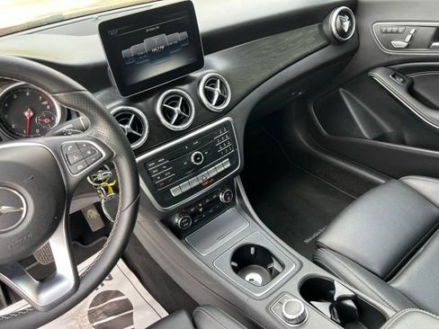 Used 2017 Mercedes-Benz CLA 250 image 36