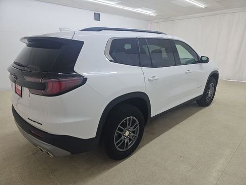 Used 2025 GMC Acadia Elevation image 15