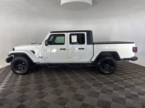 Used 2021 Jeep Gladiator Sport image 6