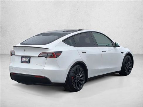 Used 2023 Tesla Model Y Performance image 5