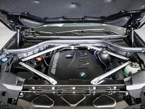 Used 2026 BMW X5 xDrive40i w/ M Sport Package AWD/4WD image 28