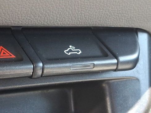 Used 2019 Chevrolet Colorado W/T image 25