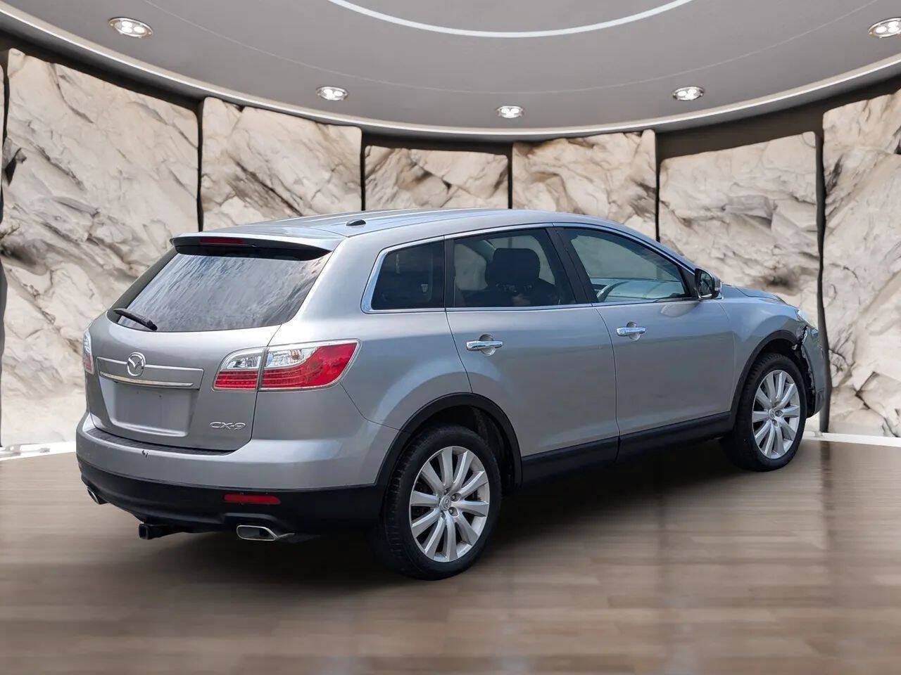 Used 2010 MAZDA CX-9 Grand Touring w/ Moonroof & Bose Audio Pkg FWD image 13