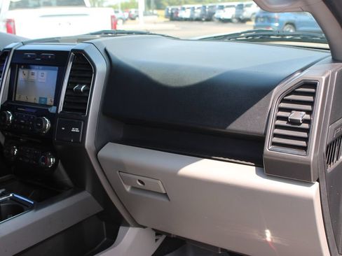 Used 2017 Ford F150 XLT w/ Equipment Group 302A Luxury RWD image 32
