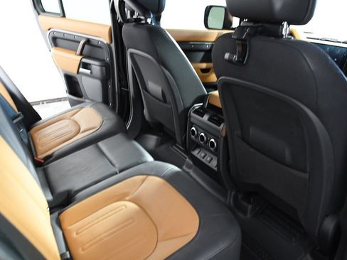 Used 2024 Land Rover Defender 110 X AWD/4WD image 22