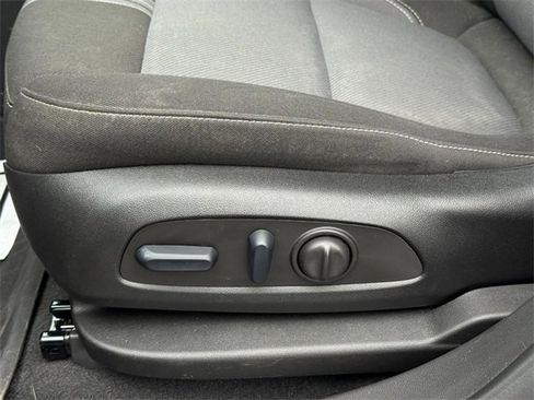 Used 2023 Chevrolet Blazer LT w/ Convenience Package image 17