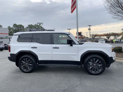 Used 2025 Toyota Land Cruiser w/ Premium Package image 9