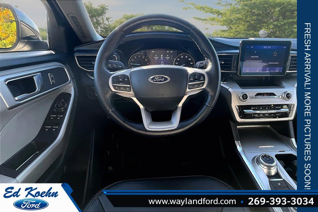 Certified 2022 Ford Explorer XLT w/ Equipment Group 202A AWD/4WD image 5