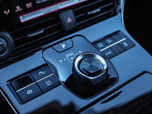 Used 2023 Toyota bZ4X Limited image 20