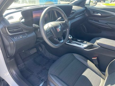 Used 2025 Buick Envista Preferred FWD image 16