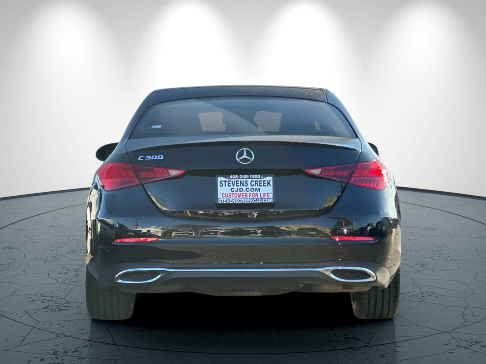 Used 2022 Mercedes-Benz C 300 Sedan image 4