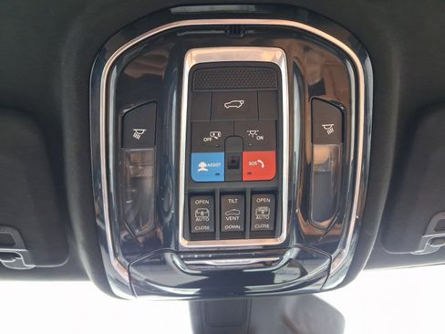 Used 2024 Jeep Grand Cherokee Summit AWD/4WD image 29