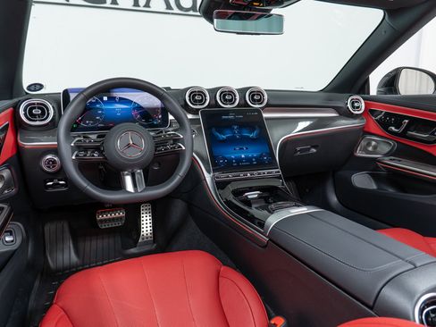 Used 2025 Mercedes-Benz CLE 300 4MATIC Cabriolet image 16