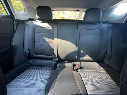 Used 2025 Chevrolet Trax LT image 34