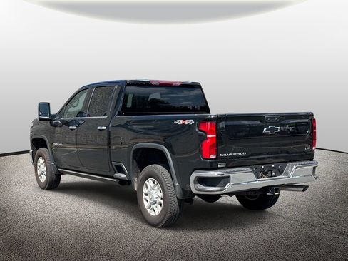 Used 2026 Chevrolet Silverado 2500 LTZ w/ LTZ Convenience Package AWD/4WD image 4