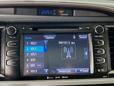 Used 2018 Toyota Highlander XLE image 15