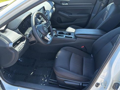 Used 2022 Nissan Altima 2.5 S FWD image 10
