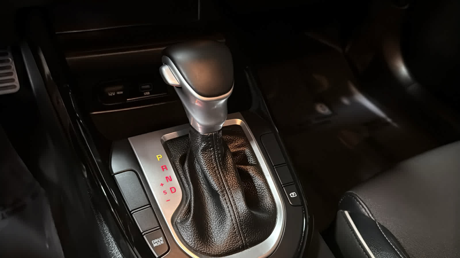 Used 2022 Kia Forte GT-Line w/ GT-Line Technology Package FWD image 17