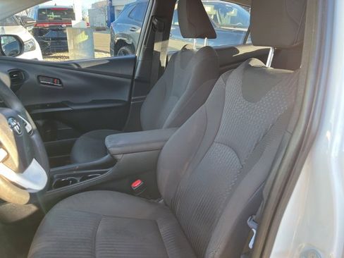 Used 2017 Toyota Prius One image 10